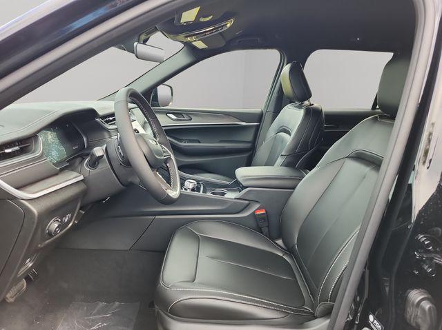 new 2025 Jeep Grand Cherokee car, priced at $45,312