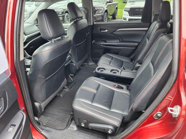 used 2019 Toyota Highlander car, priced at $25,000