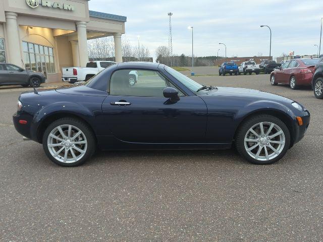 used 2007 Mazda MX-5 Miata car, priced at $11,500