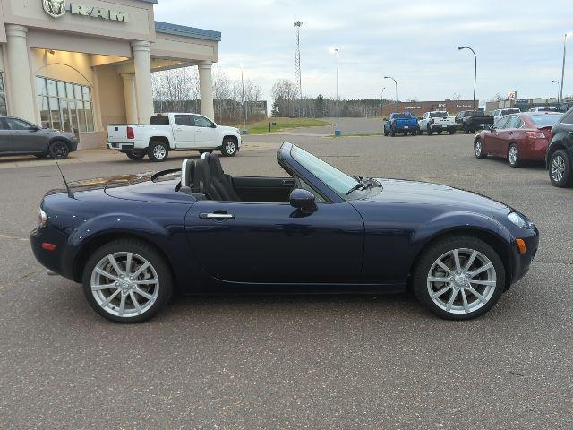 used 2007 Mazda MX-5 Miata car, priced at $11,500