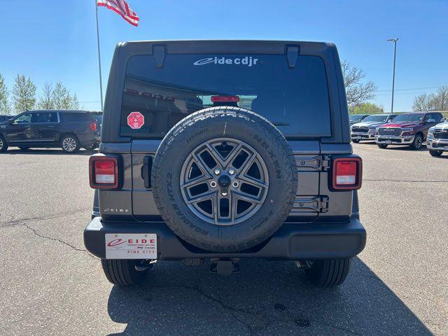 new 2025 Jeep Wrangler car, priced at $48,257