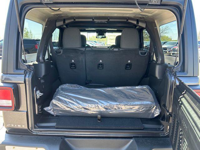 new 2025 Jeep Wrangler car, priced at $48,257