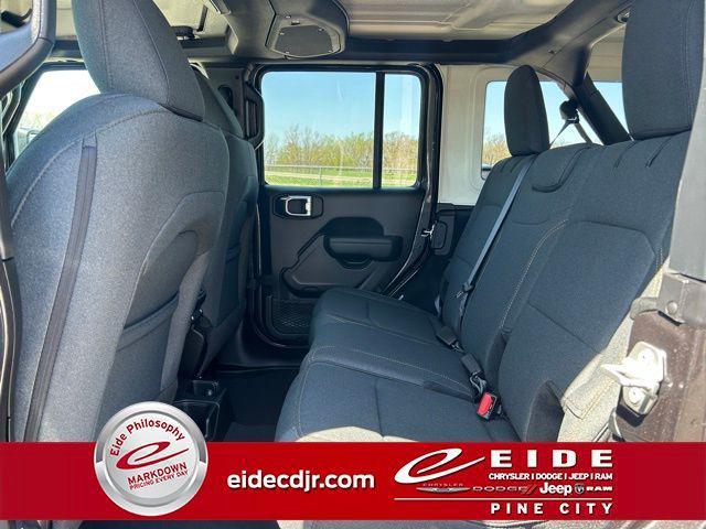 new 2025 Jeep Wrangler car, priced at $43,757