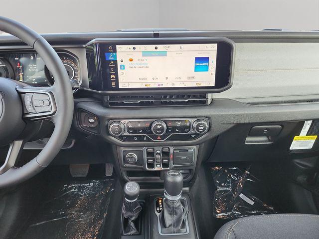 new 2025 Jeep Wrangler car, priced at $43,392