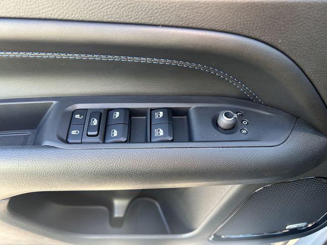 new 2025 Jeep Compass car, priced at $32,040