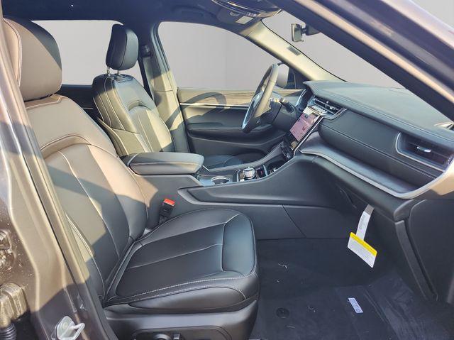 new 2025 Jeep Grand Cherokee L car, priced at $43,966