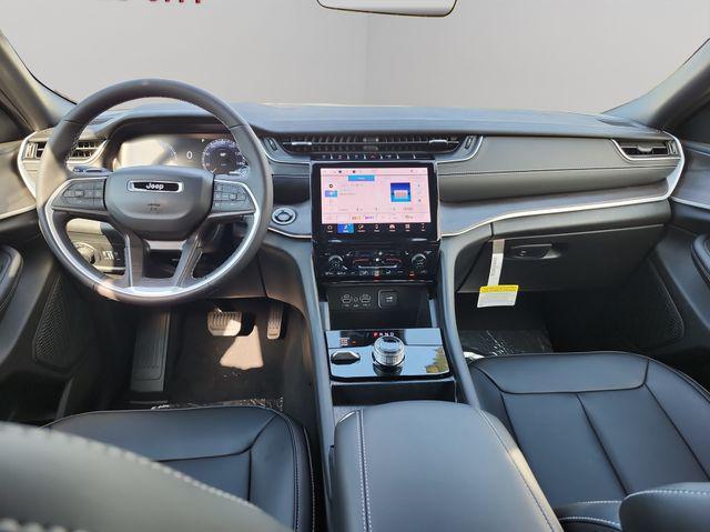 new 2025 Jeep Grand Cherokee car, priced at $45,312