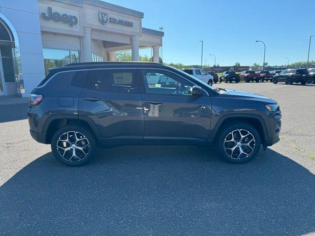 new 2024 Jeep Compass car, priced at $28,884