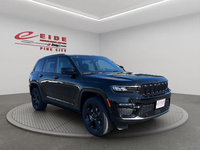new 2025 Jeep Grand Cherokee car, priced at $50,045