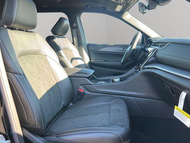 new 2025 Jeep Grand Cherokee L car, priced at $42,589