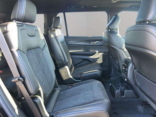 new 2025 Jeep Grand Cherokee L car, priced at $42,589