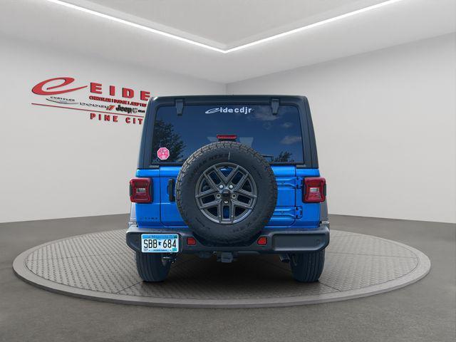 new 2025 Jeep Wrangler car, priced at $41,552