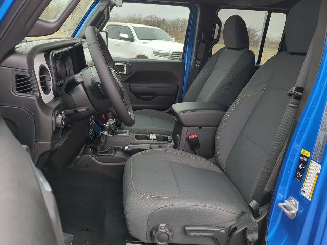 new 2025 Jeep Wrangler car, priced at $46,511