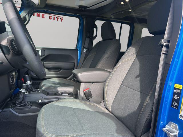 new 2025 Jeep Wrangler car, priced at $41,552