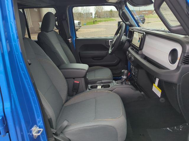 new 2025 Jeep Wrangler car, priced at $46,511