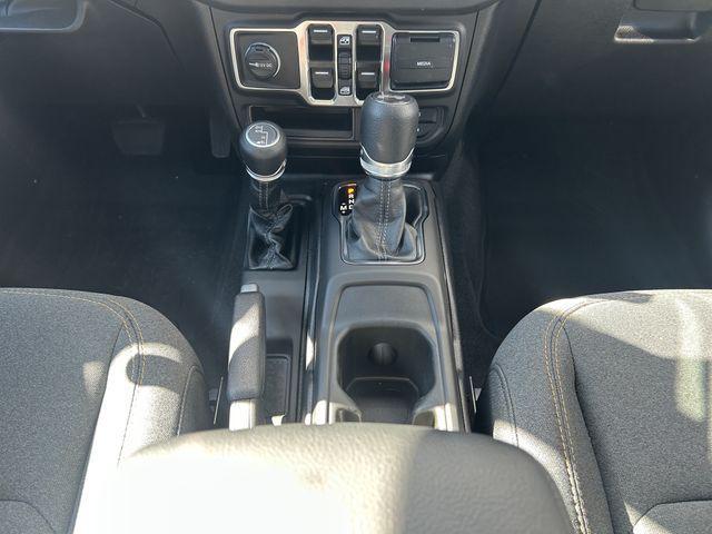 new 2025 Jeep Wrangler car, priced at $41,552