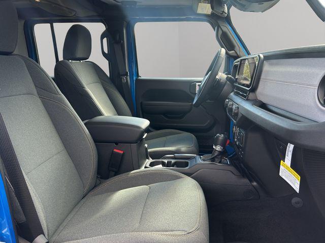 new 2025 Jeep Wrangler car, priced at $41,552