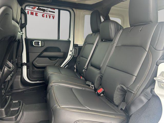 new 2025 Jeep Wrangler car, priced at $47,677