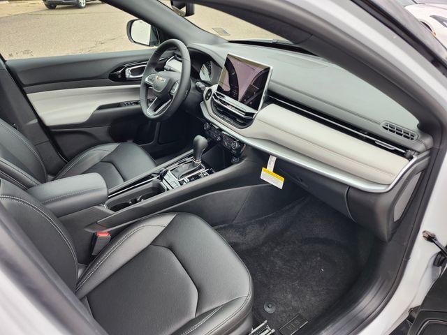 new 2025 Jeep Compass car, priced at $29,500
