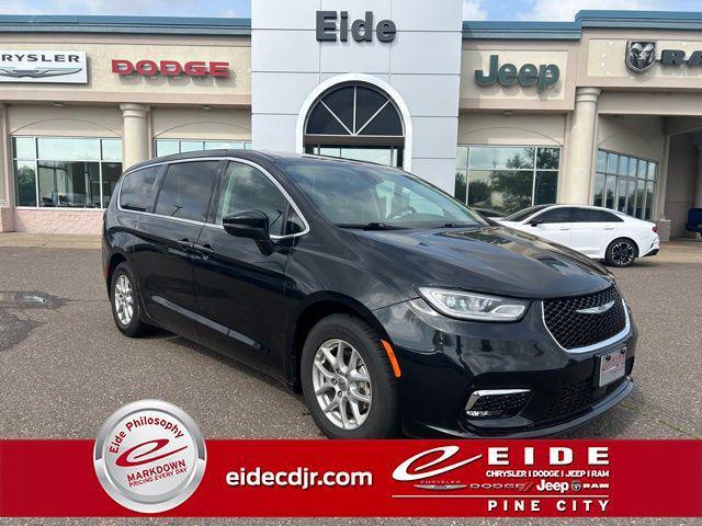 used 2023 Chrysler Pacifica car, priced at $24,000