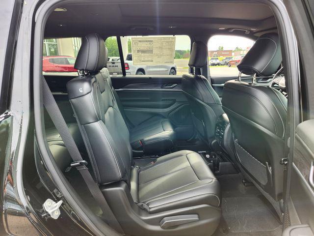 new 2025 Jeep Grand Cherokee L car, priced at $49,885