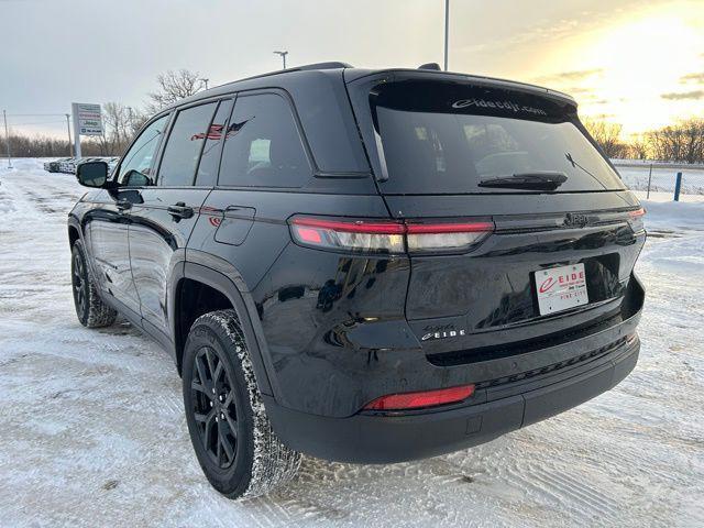 new 2025 Jeep Grand Cherokee car, priced at $39,542