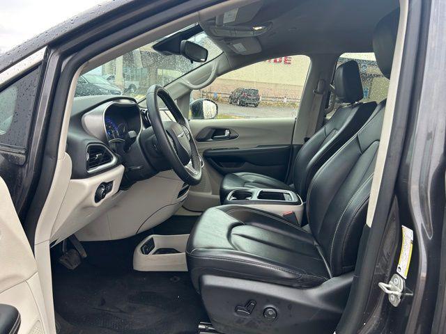 used 2023 Chrysler Pacifica car, priced at $24,000