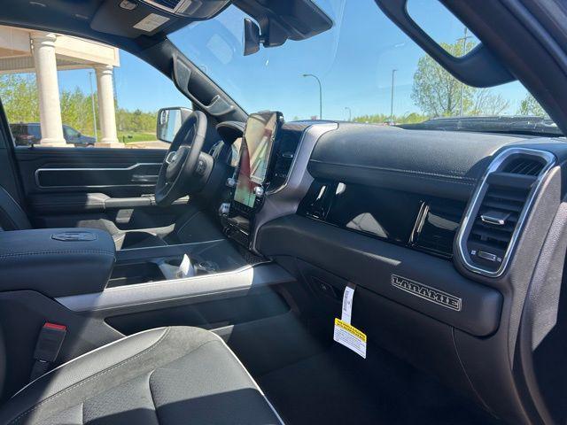new 2025 Ram 1500 car, priced at $61,681
