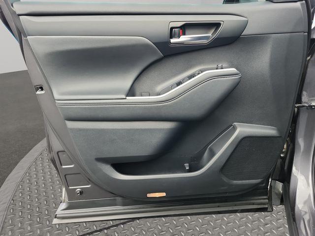 used 2024 Toyota Highlander car, priced at $42,000