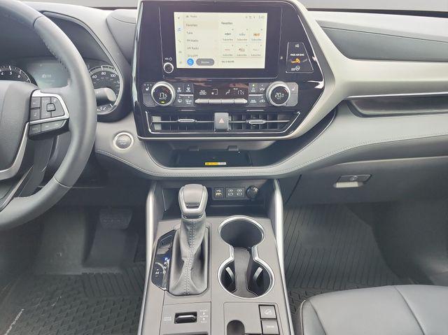 used 2024 Toyota Highlander car, priced at $42,000