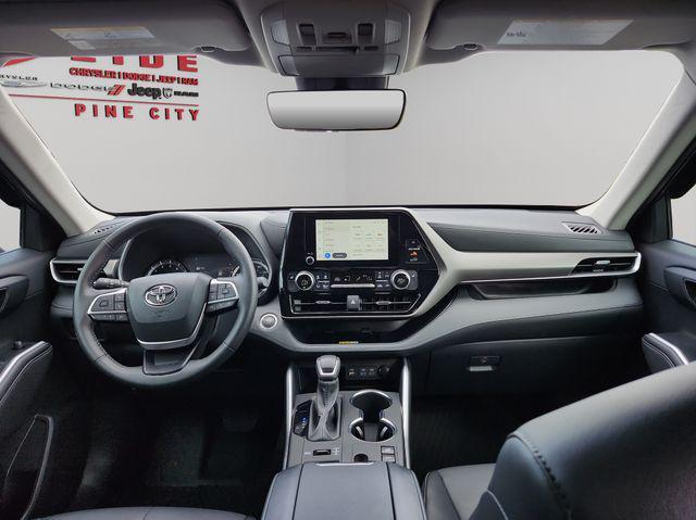 used 2024 Toyota Highlander car, priced at $42,000