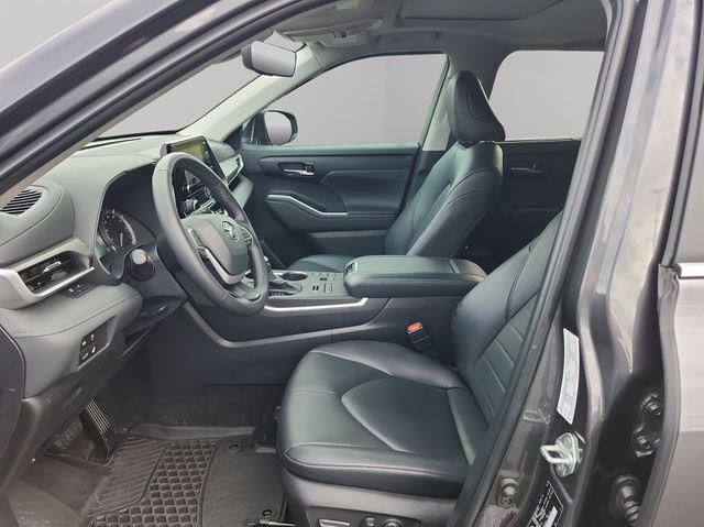 used 2024 Toyota Highlander car, priced at $42,000