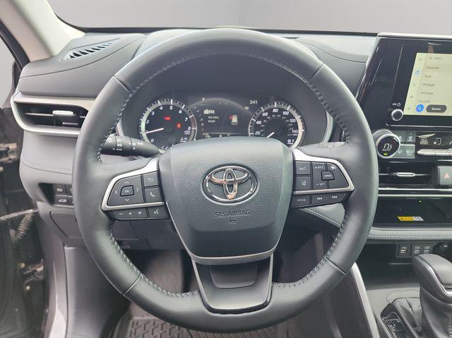 used 2024 Toyota Highlander car, priced at $42,000
