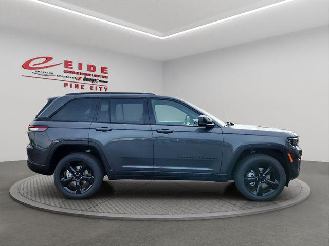 new 2025 Jeep Grand Cherokee car, priced at $45,312