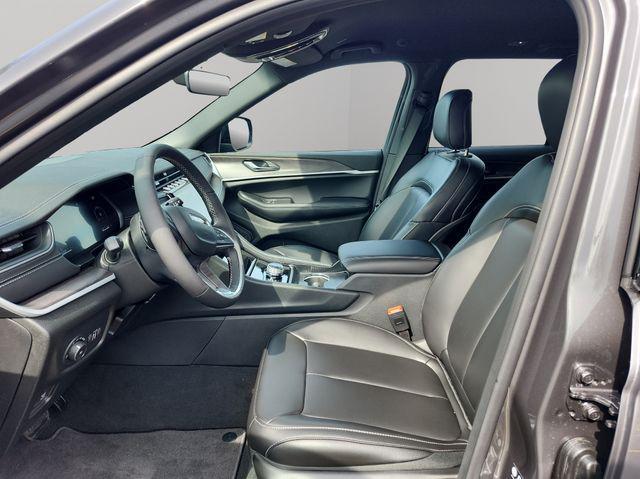 new 2025 Jeep Grand Cherokee car, priced at $45,312