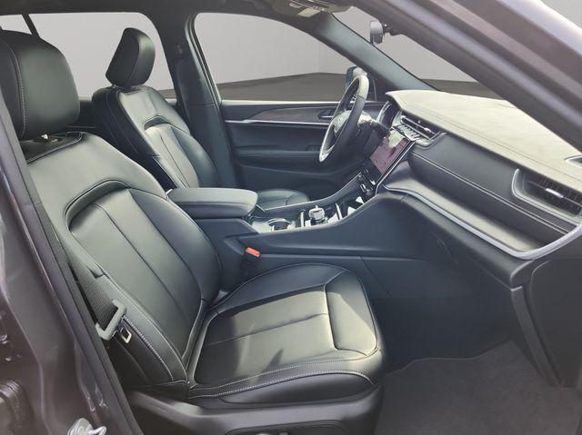 new 2025 Jeep Grand Cherokee car, priced at $45,312