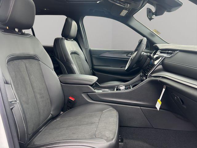 new 2025 Jeep Grand Cherokee car, priced at $41,287