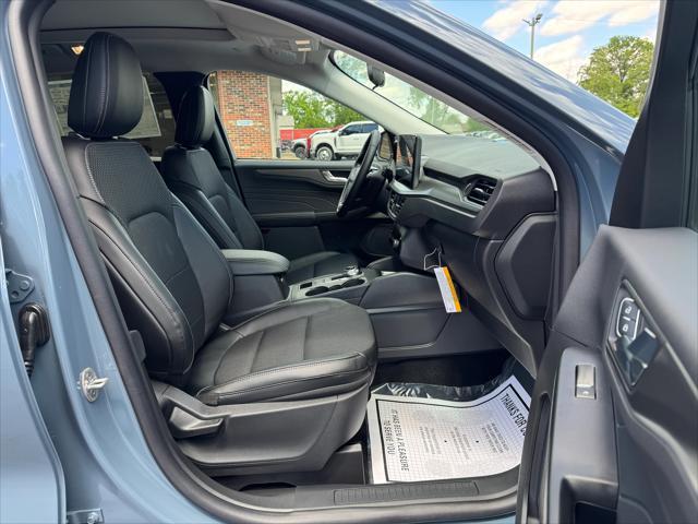 new 2025 Ford Escape PHEV car, priced at $38,128