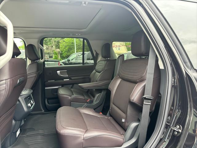 new 2025 Ford Expedition car, priced at $90,195