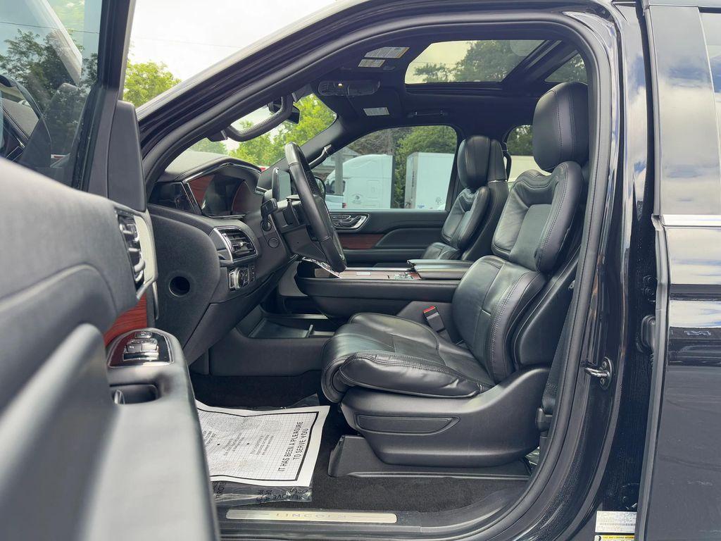 used 2020 Lincoln Navigator car, priced at $50,998