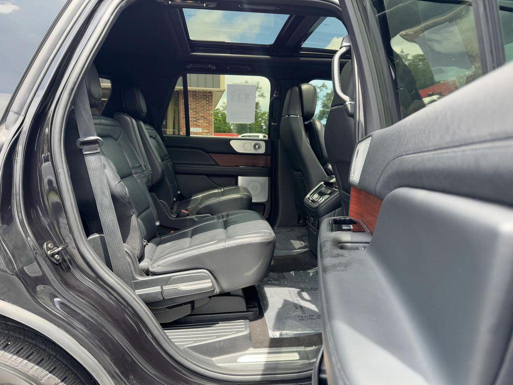 used 2020 Lincoln Navigator car, priced at $50,998