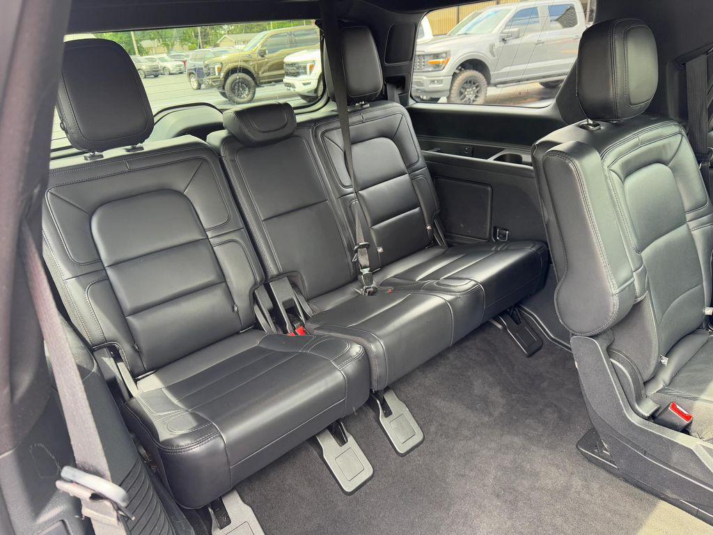 used 2020 Lincoln Navigator car, priced at $50,998