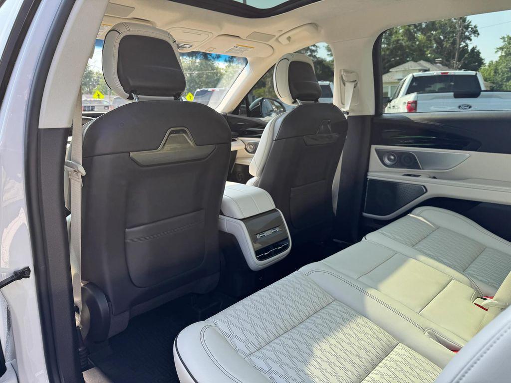 used 2024 Lincoln Nautilus car, priced at $65,995