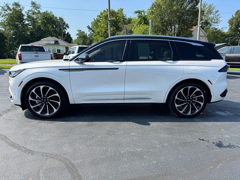 used 2024 Lincoln Nautilus car, priced at $65,995