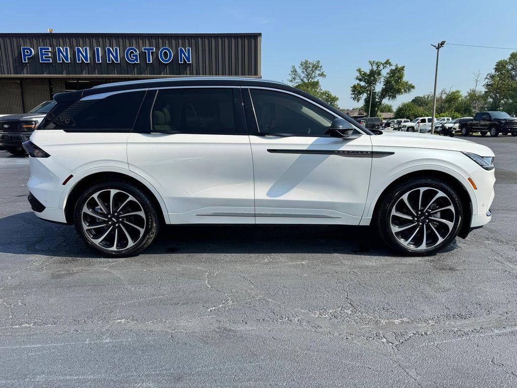 used 2024 Lincoln Nautilus car, priced at $65,995