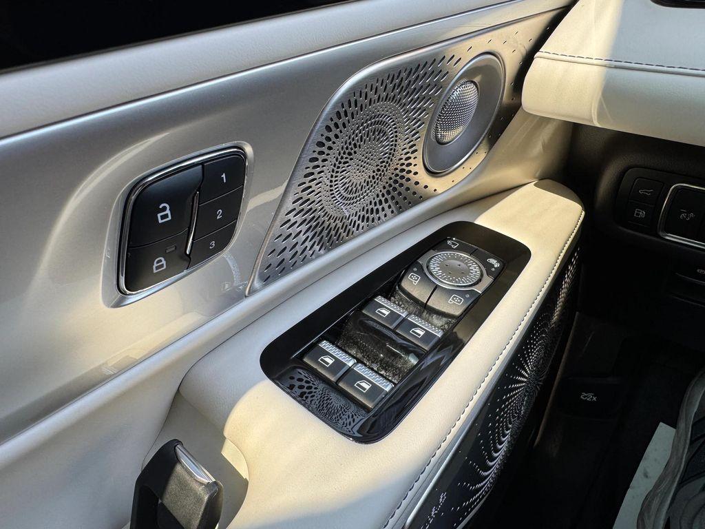 used 2024 Lincoln Nautilus car, priced at $65,995