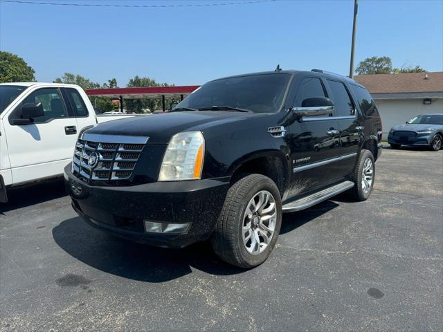 used 2007 Cadillac Escalade car, priced at $5,999