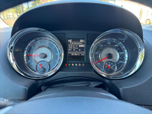 used 2012 Chrysler Town & Country car