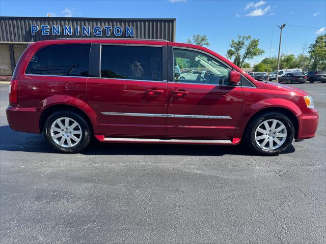 used 2012 Chrysler Town & Country car