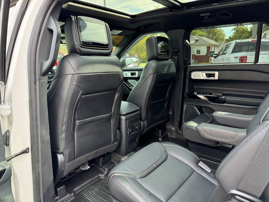 used 2022 Ford Explorer car